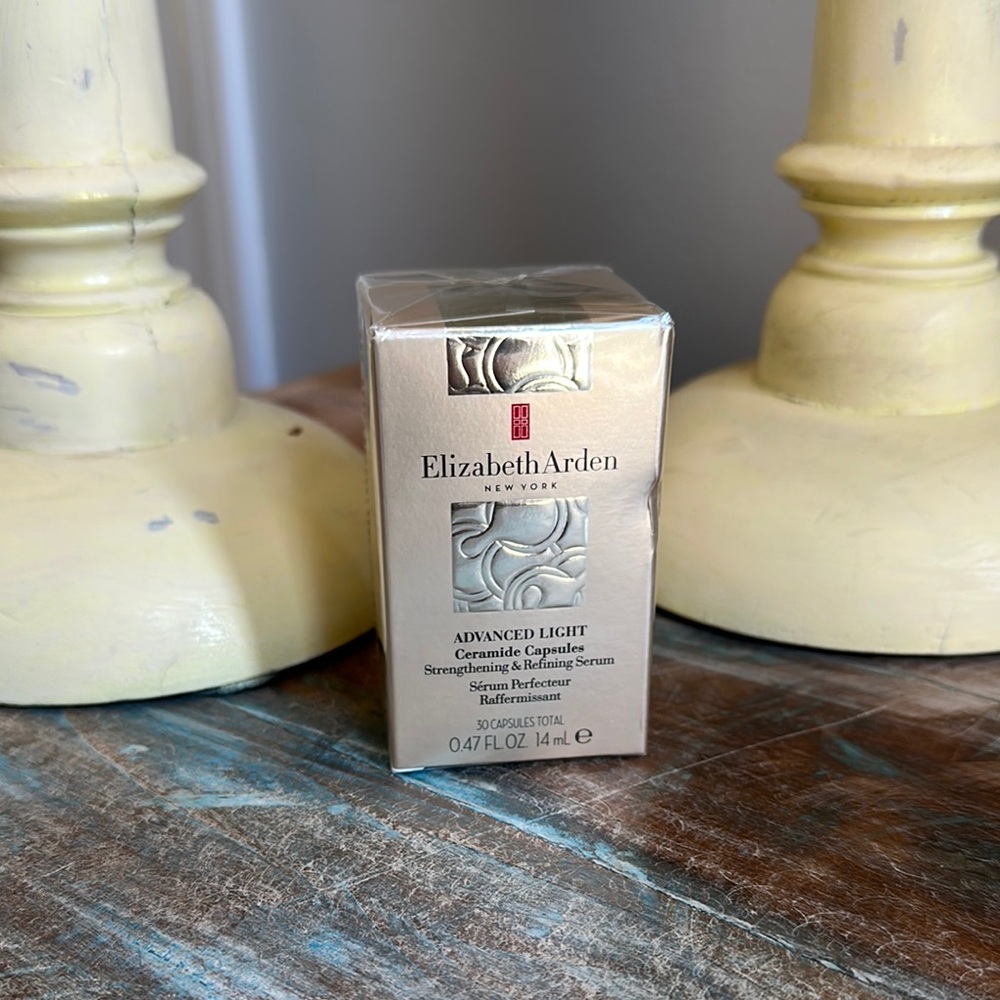 Elizabeth Arden Advanced Light Ceramide Capsules NWT